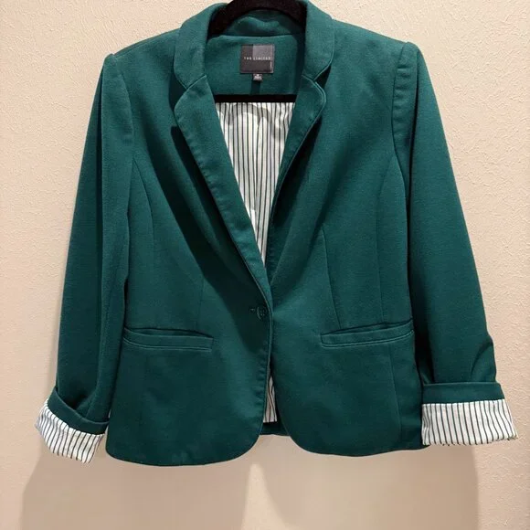 Limited Blazer - Picture 2 of 3